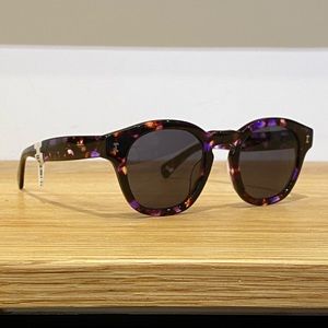 Illesteva Madison in Berry Tortoise